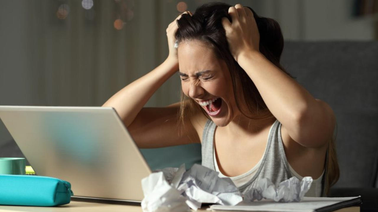 علت زود رنجی چرا دچار زودرنجی میشویم؟